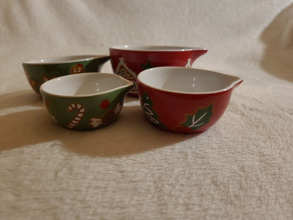 Holiday Time Gingerbread Measuring Cups Set Ceramic Red Christmas Village Nestin